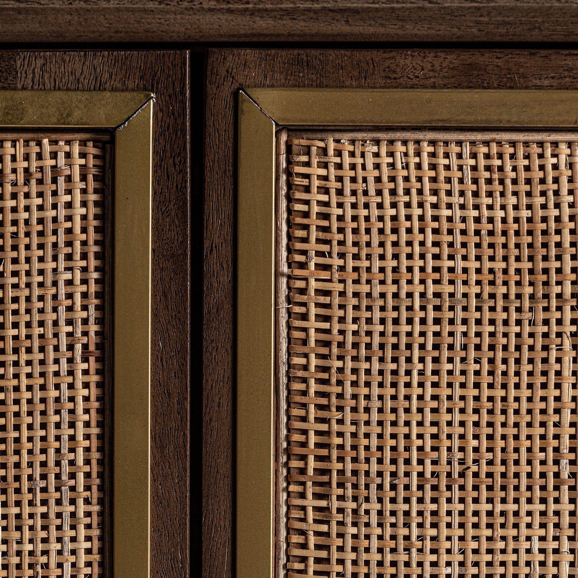 GONDORF SIDEBOARD